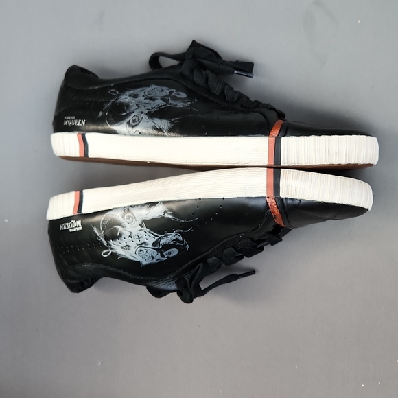 Alexander McQueen X PUMA black logo sneakers size 10 US - Picture 8 of 8